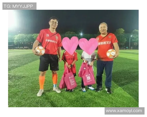 超模与足球明星携手共筑爱心桥梁慈善赛精彩上演